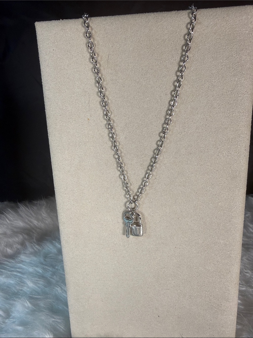 Source Unknown Silver Padlock and Key Pendant Necklace